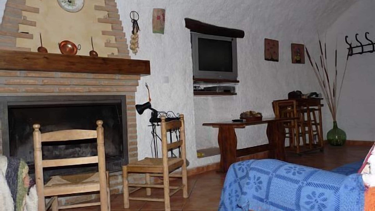 Cullar Cottage | Self catering Cueva El Monterón for 7 people