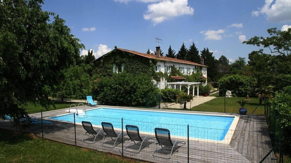 Avensan Cottage | Self catering Domaine du Couhourg Avensan