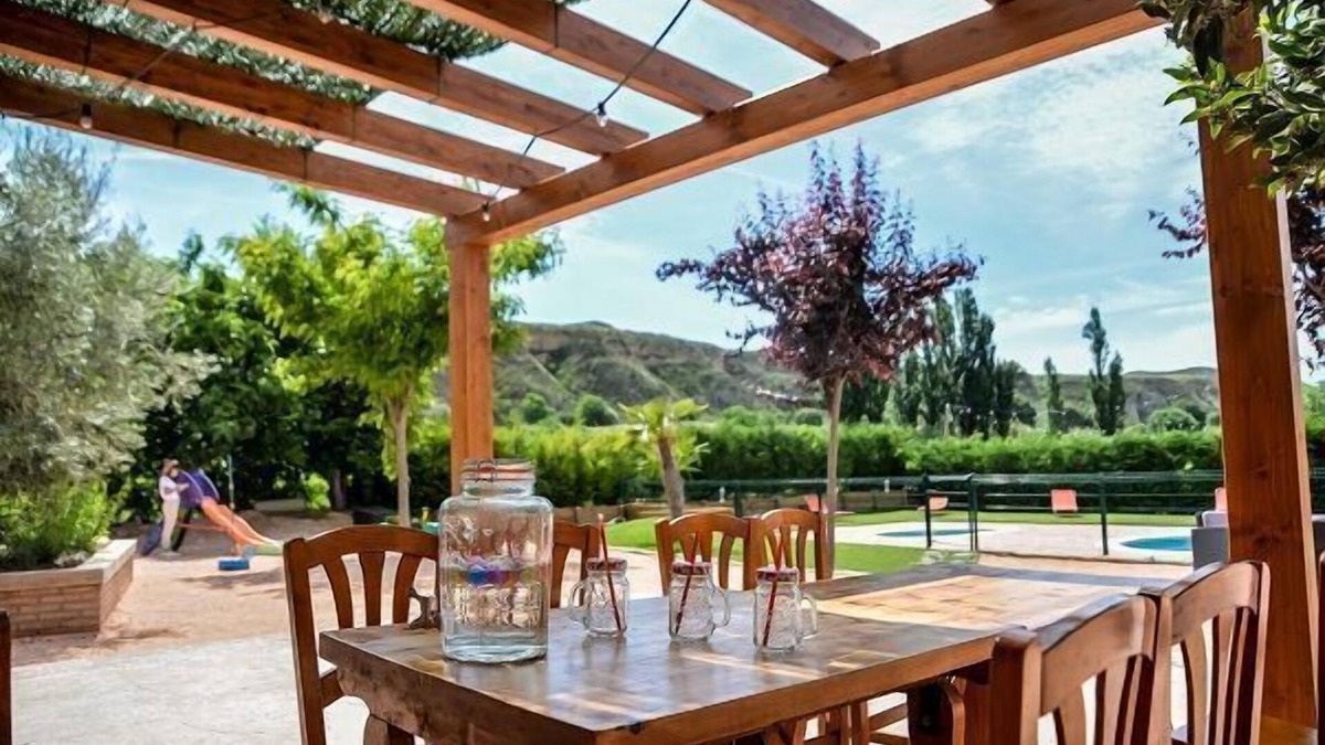 Ivars de Noguera Cottage | Self catering Ca la Ferratina for 10 people