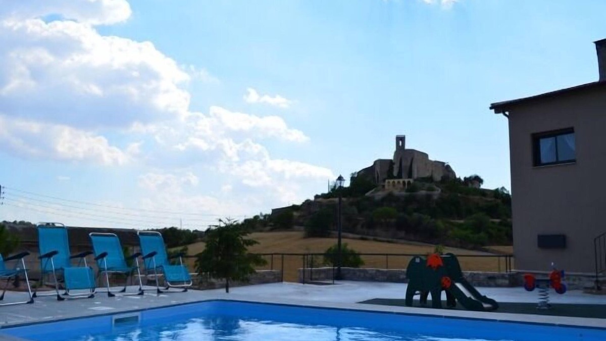 Montfalco Murallat Cottage | Self catering L'Era de Cal Gomà for 14 people