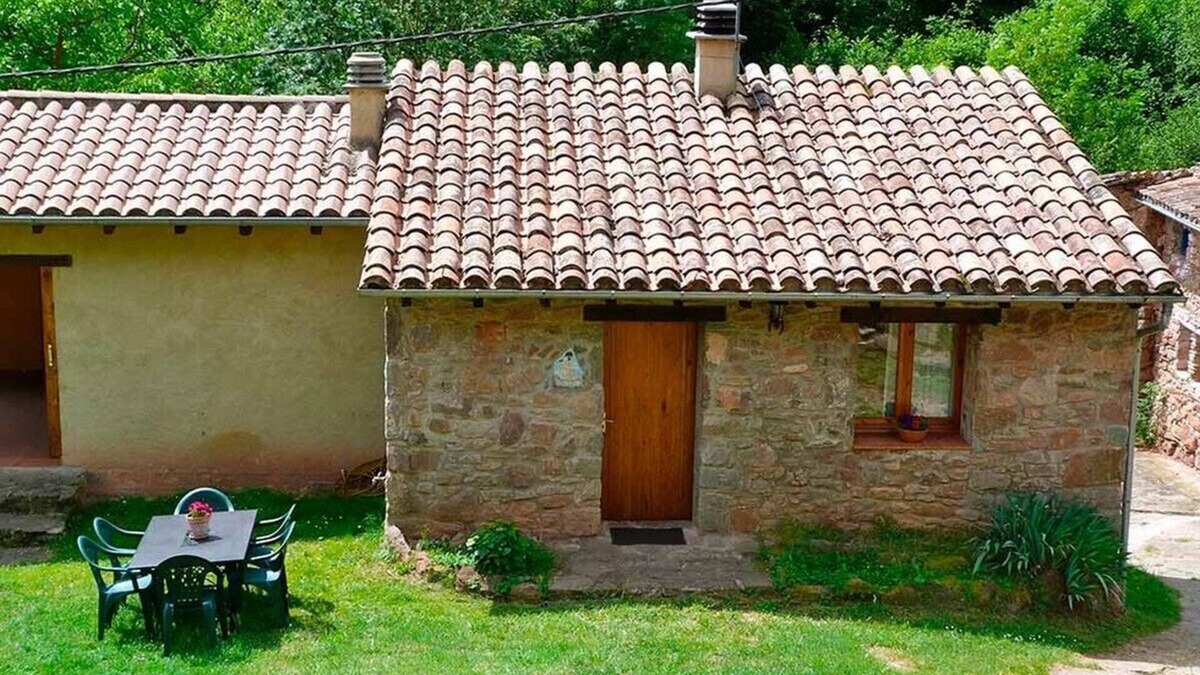 Riudaura Cottage | Self catering La Rovirota for 6 people