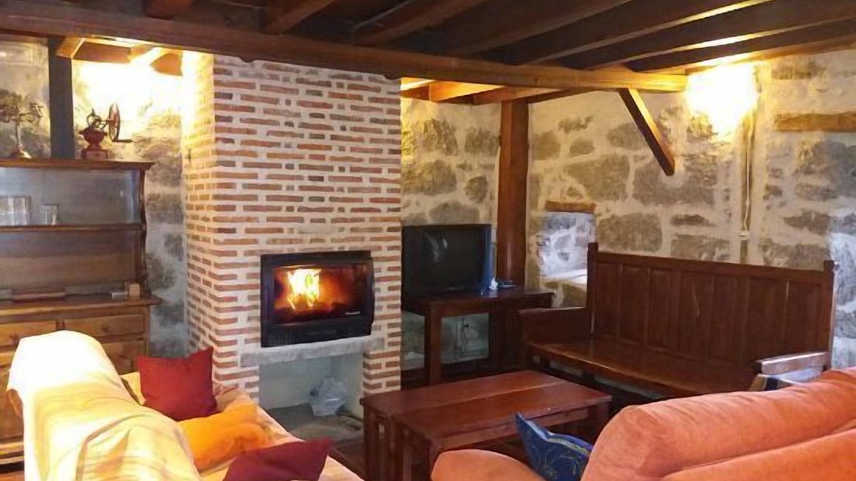 Cillan Cottage | Self catering Las Henrenes for 8 people