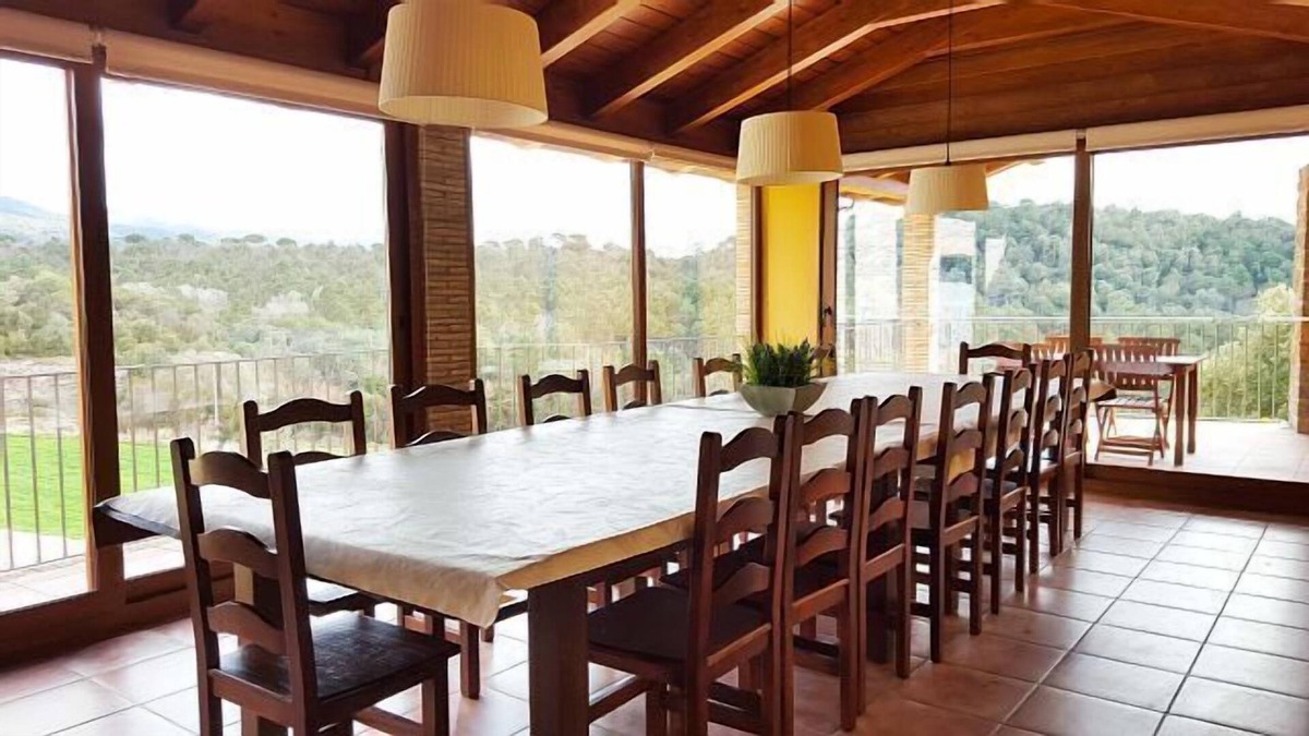 Taradell Cottage | Self catering Mas Gasala for 14 people
