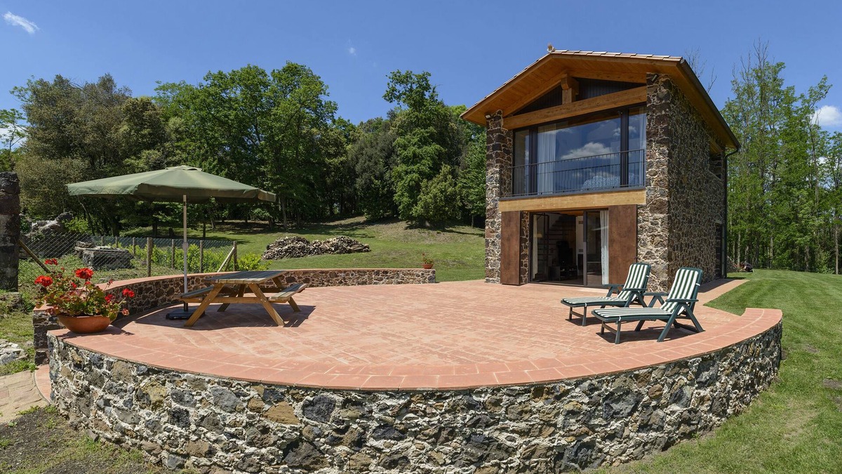 Santa Pau Cottage | Self catering Mas la Cadebosc for 5 people