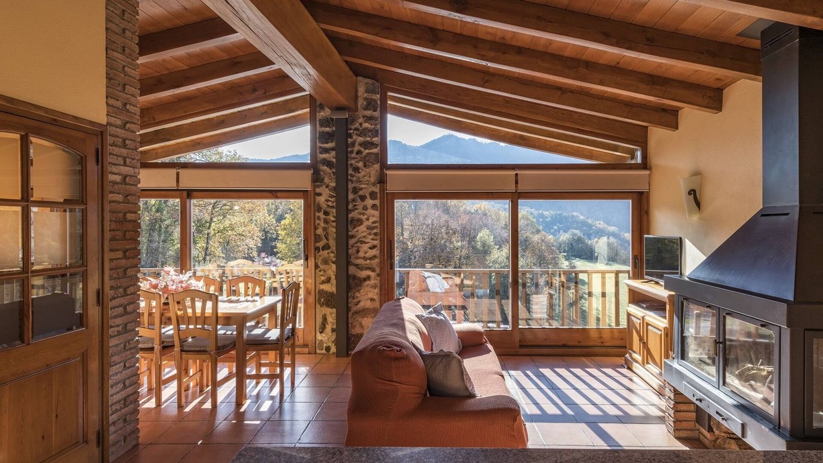 Santa Pau Cottage | Self catering Mas Palleu for 7 people