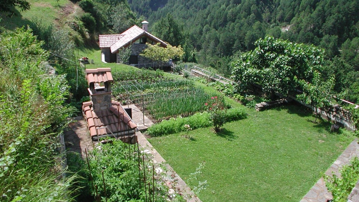 Salinas Cottage | Self catering O Molín de L'Irués y A Ceresera for 4 people