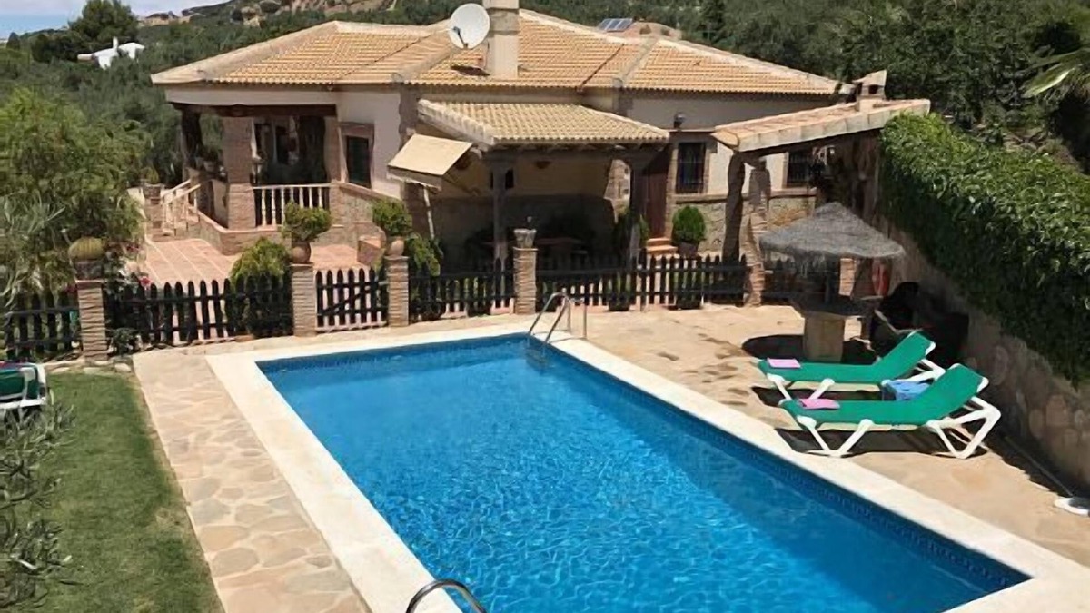 Antequera Cottage | Self catering Villa Antisa for 7 people