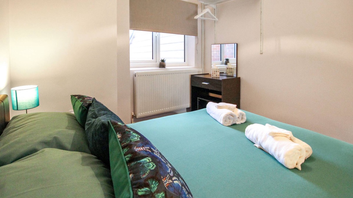 High Wycombe Apartment | Self-contained 1 bed apartment Town Center High Wycombe