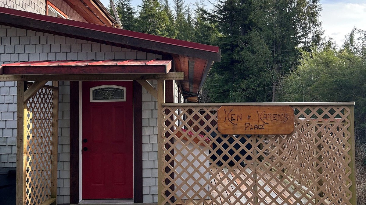 Sointula Apartment | Self contained 1 bed, 1 bath suite, and only a 5 minute walk to ocean.