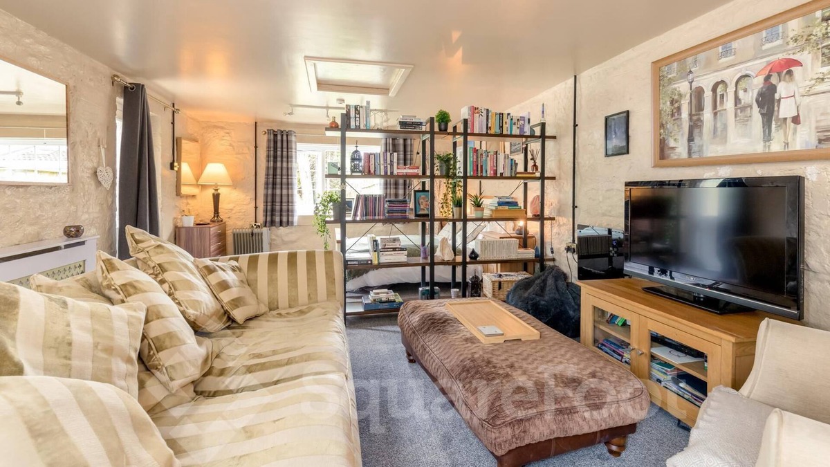 Penicuik Cottage | Self contained 2 bedroom cottage 20 minutes from Edinburgh - Sleeps 4