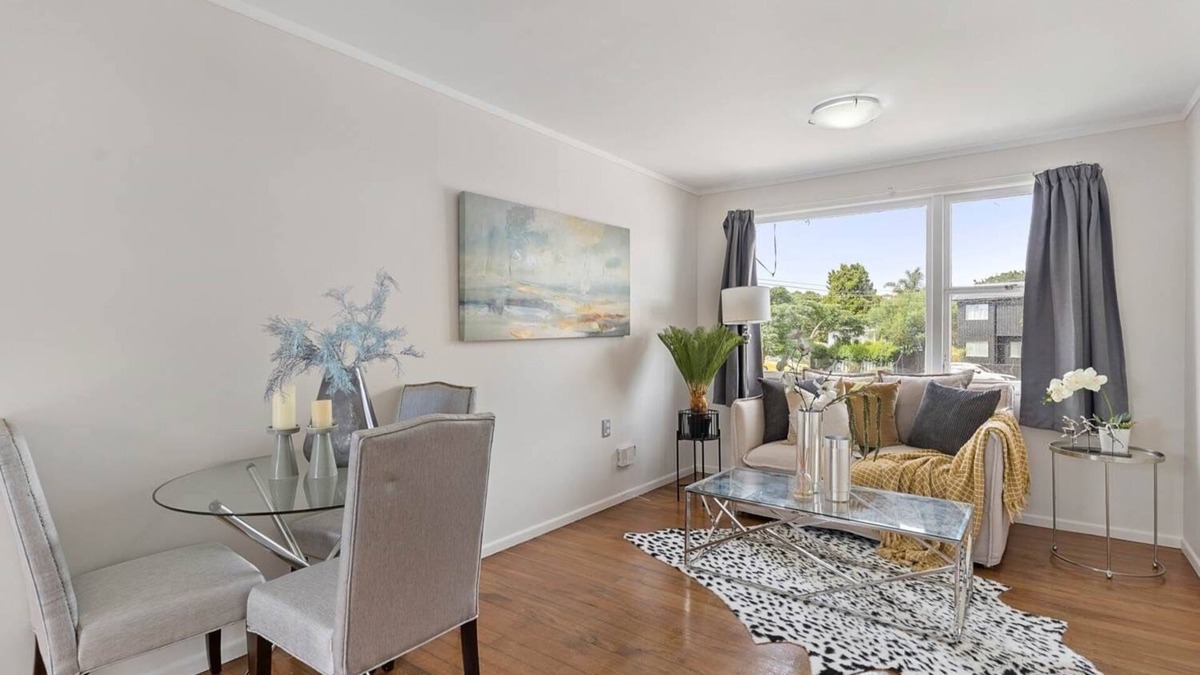 Sandringham Apartment | Self contained 2 Bedroom unit in Sunny Sandringham.