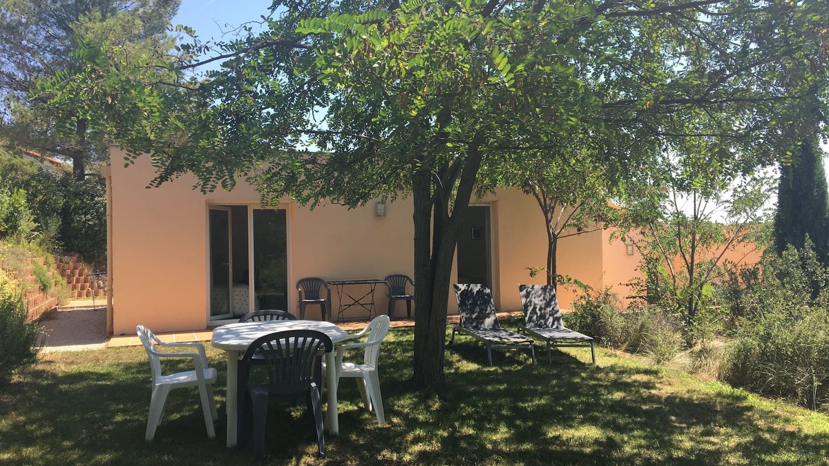Meyreuil House | Self-contained apartment with private garden 5km from Aix-en Provence
