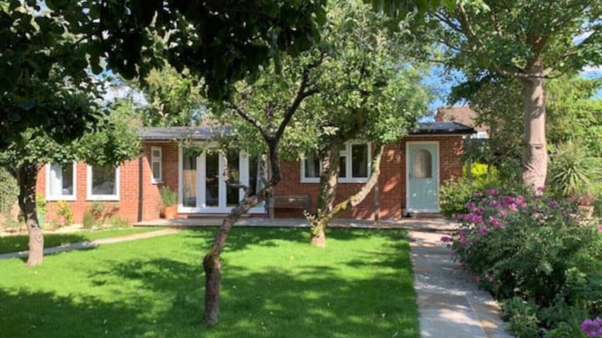 Wendover House | Self Contained Bungalow Wendover