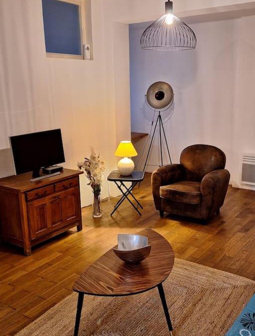 Les Platanes Apartment | Self Contained City Apartment