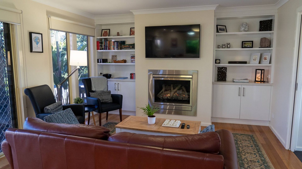 Emerald Cottage | Self Contained cottage, farm animals, family friendly, close to puffing billy