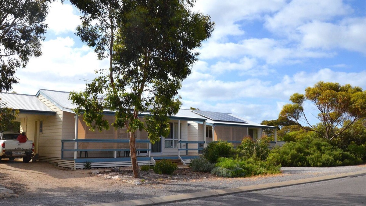 Warrenben House | Self-Contained Family Unit | Comfortable, Budget-Friendly Stay in Marion Bay