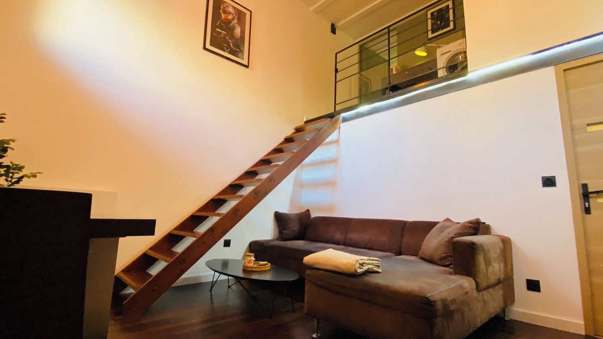 Decines-Charpieu Apartment | Self-contained flat in villa near EUREXPO Lyon, LDLC ARENA GROUPAMA STADIUM