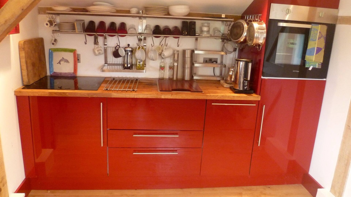Haslemere Apartment | Self Contained Small Barn in Rural AONB