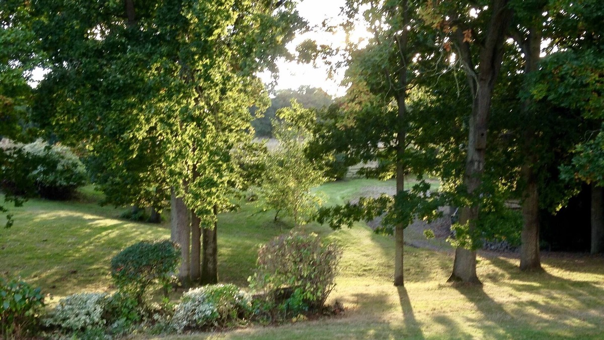 Warnham Apartment | Self Contained stay, close to town & country, ample parking, beautiful grounds.