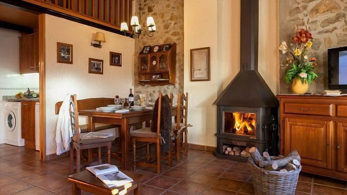 Sant Joan de Les Abadesses Cottage | Self catering Mas la Batllia for 4 people