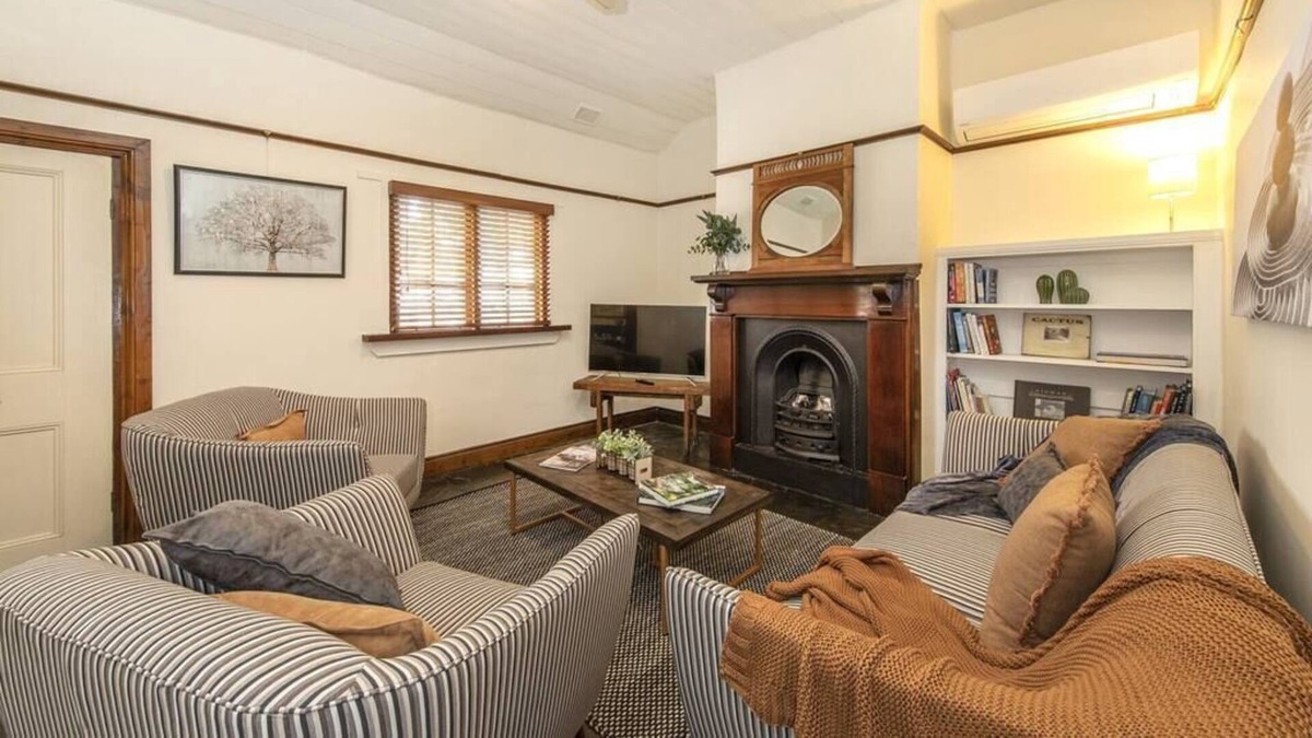 Willunga Cottage | SELF'S COTTAGE unique & original private sanctuary