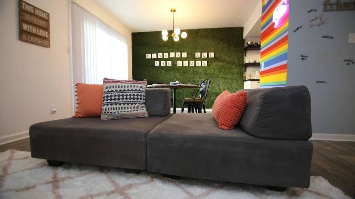St. Johns Condo | Selfie Sanctuary