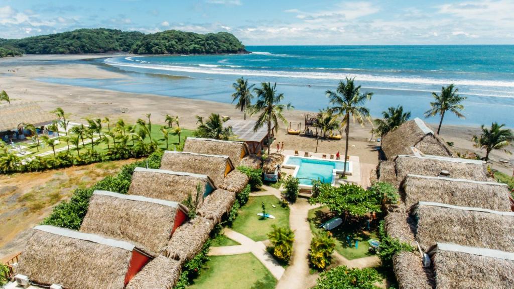 Las Escobas del Venado Hotel | Selina Playa Venao