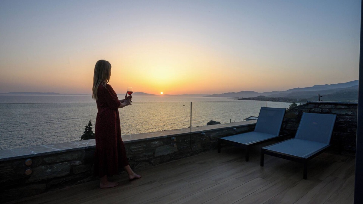 Lefktron Hotel | SELINI Penthouse Suite, Mani Suites