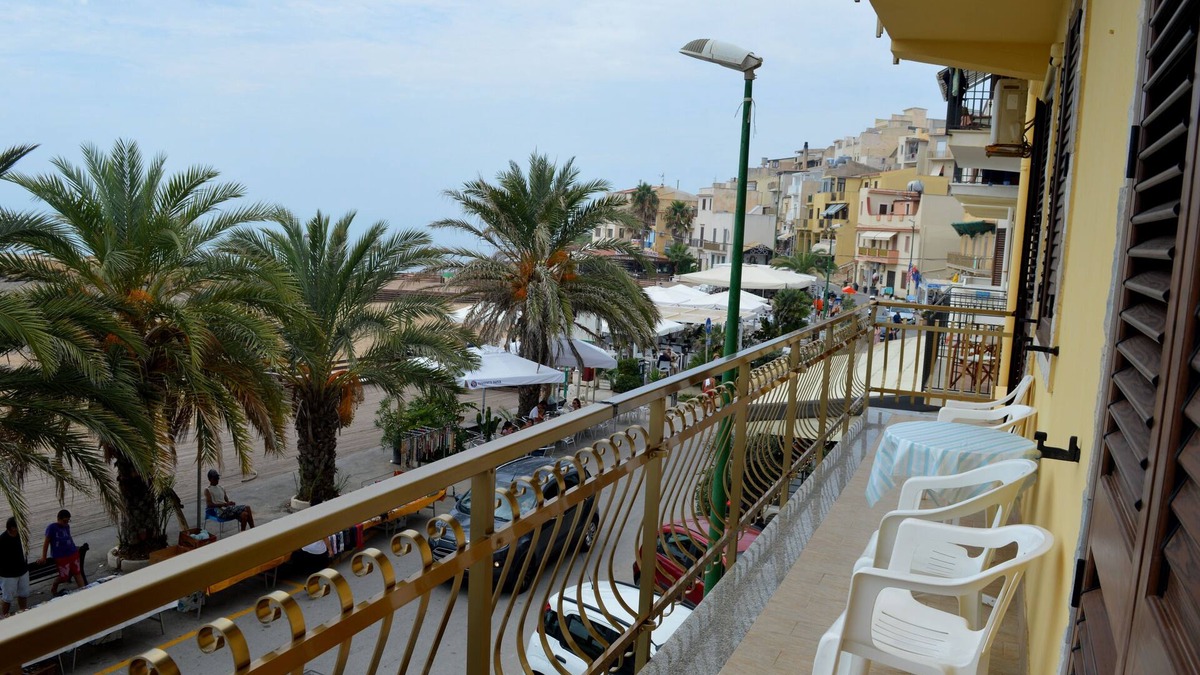 Marinella di Selinunte House | SELINUNTE SEAFRONT APARTMENT