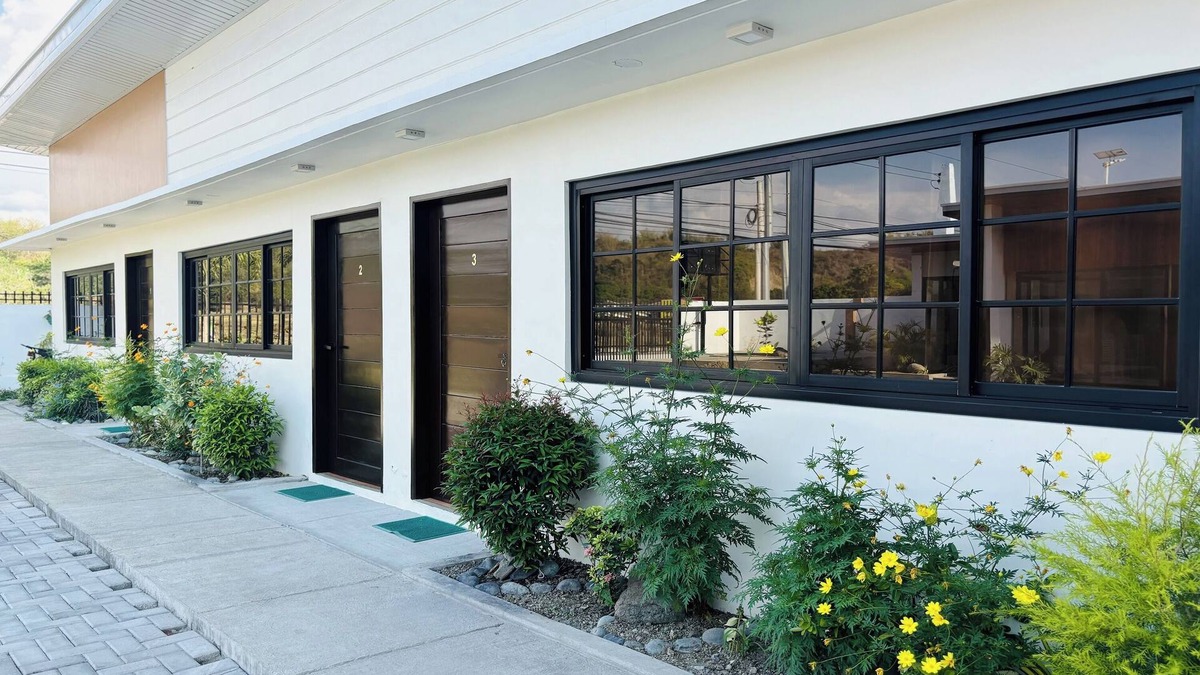 Bacnotan Hotel | Selline Bed And Breakfast