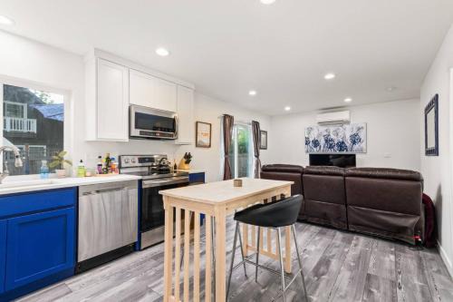 Sellwood-Moreland House | Sellwood Retreat