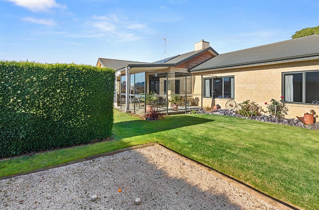 Blenheim House | Selmes Sanctuary - Blenheim Holiday Home
