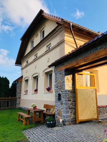 Meclov House | Selská chalupa Anetka