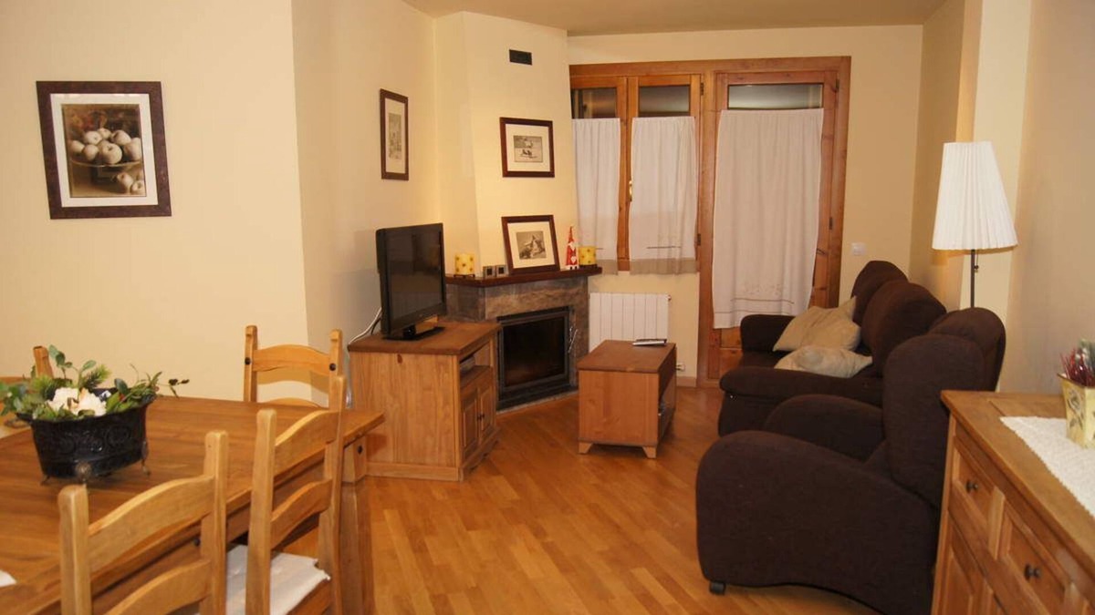 Linsoles Apartment | Selva de Conques - Three Bedroom Apartment, Sleeps 6