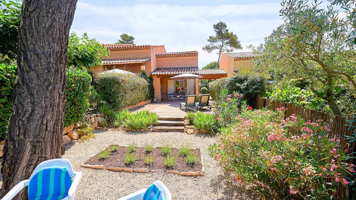 Nans-les-Pins Villa | Semi-detached bastide, 1 bathroom, sleeps 4