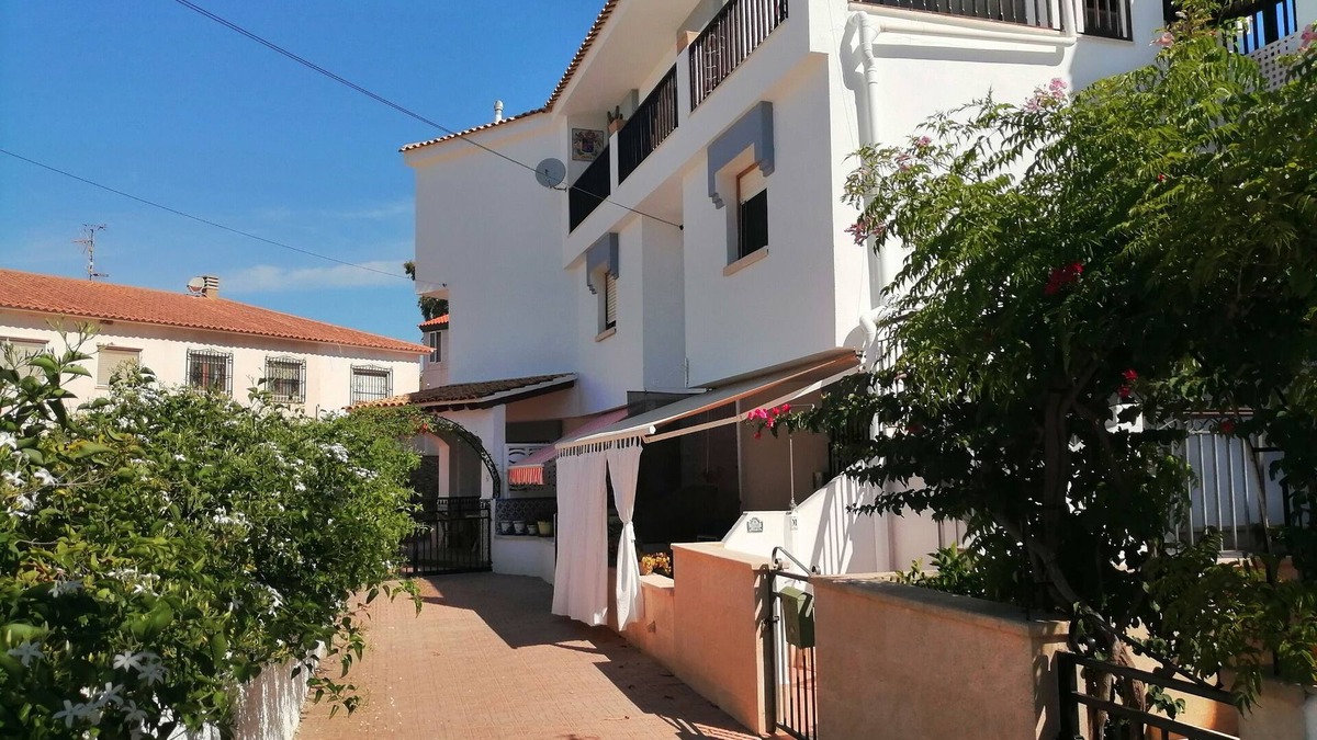 Calabardina House | Semi-detached duplex for 7 guests 100 meters from Calabardina beach.