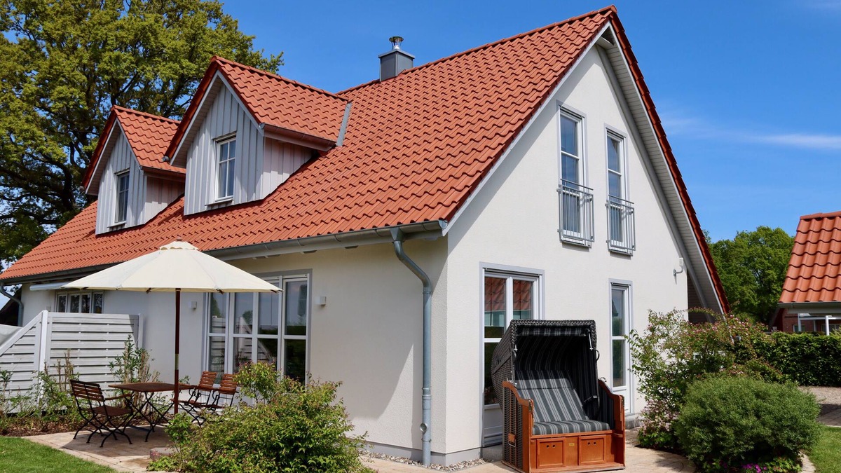 Rosenhagen House | Semi-detached house " Seestern " on the Baltic Sea, fireplace, sauna, free WLAN -SEASIDE-