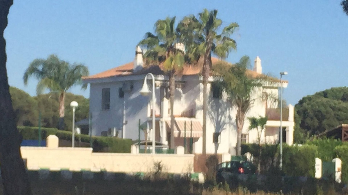 El Portil Villa | Semi-detached house in El Portil with private pool, free wifi, AC, BBQ
