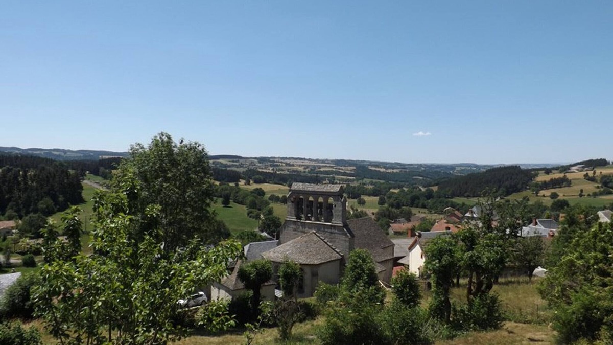 Lorcieres Cottage | Semi-detached house in Lorcières with BBQ, pets allowed