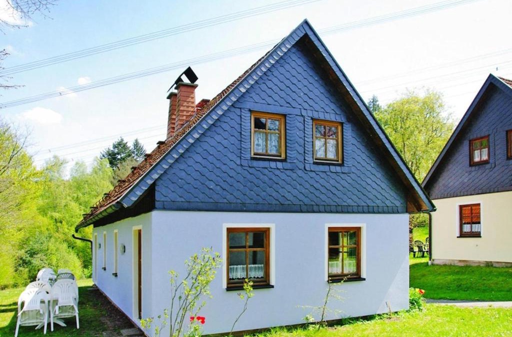 Hausles House | Semi-detached house, Mitwitz