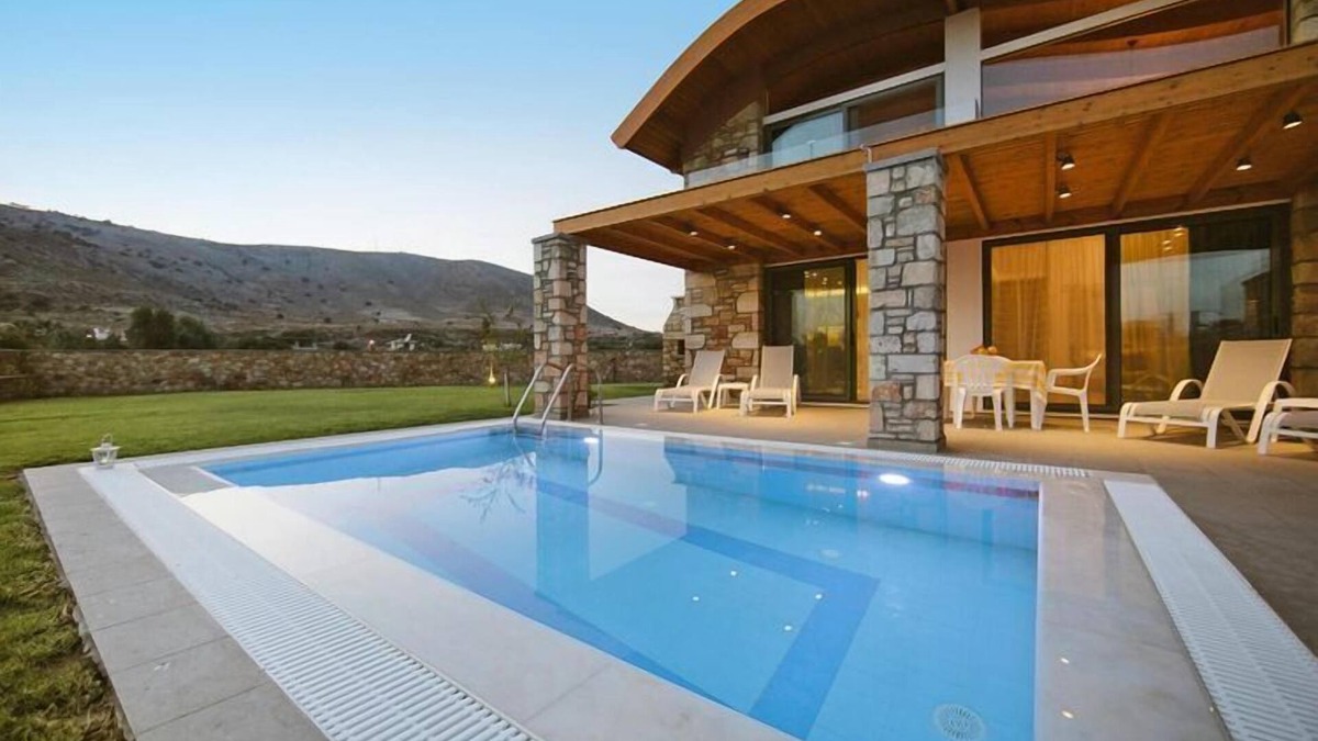 Lardos House | Semi-detached house with private pool