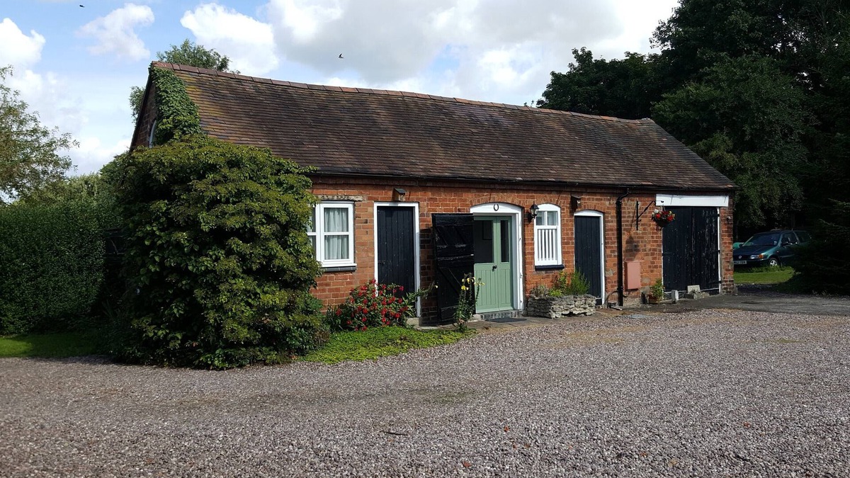 High Ercall House | Semi-rural Shropshire. Peaceful, comfortable, central - relax!