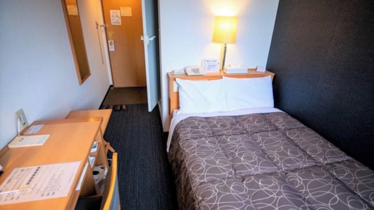 Handa Hotel | Semidouble room Smoking allowed Narrow double/Handa Aichi
