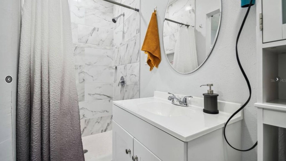 South Seminole Heights House | Seminole Heights 1BR with Historic Charm, Prime Location & Free Parking