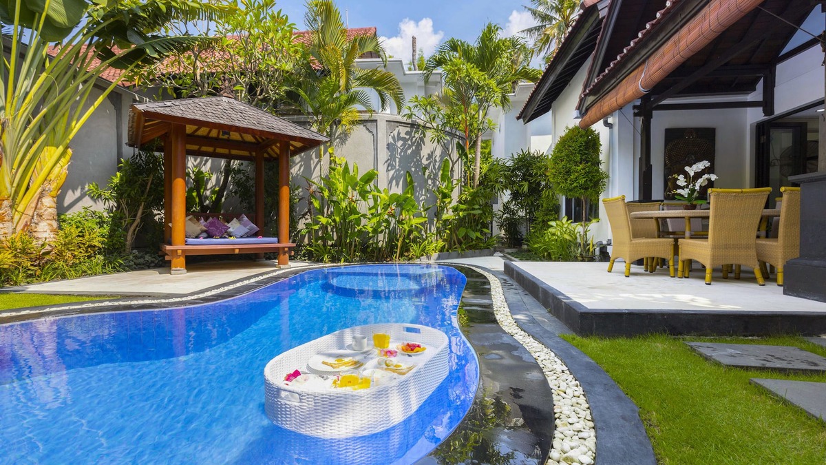 Laksmana Villa | SEMINYAK BEACH just 200metres - Villa Kibbi - LOCATION LOCATION