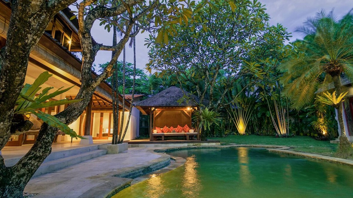 Central Seminyak Villa | Seminyak Estate (9 Beds), Great Value!