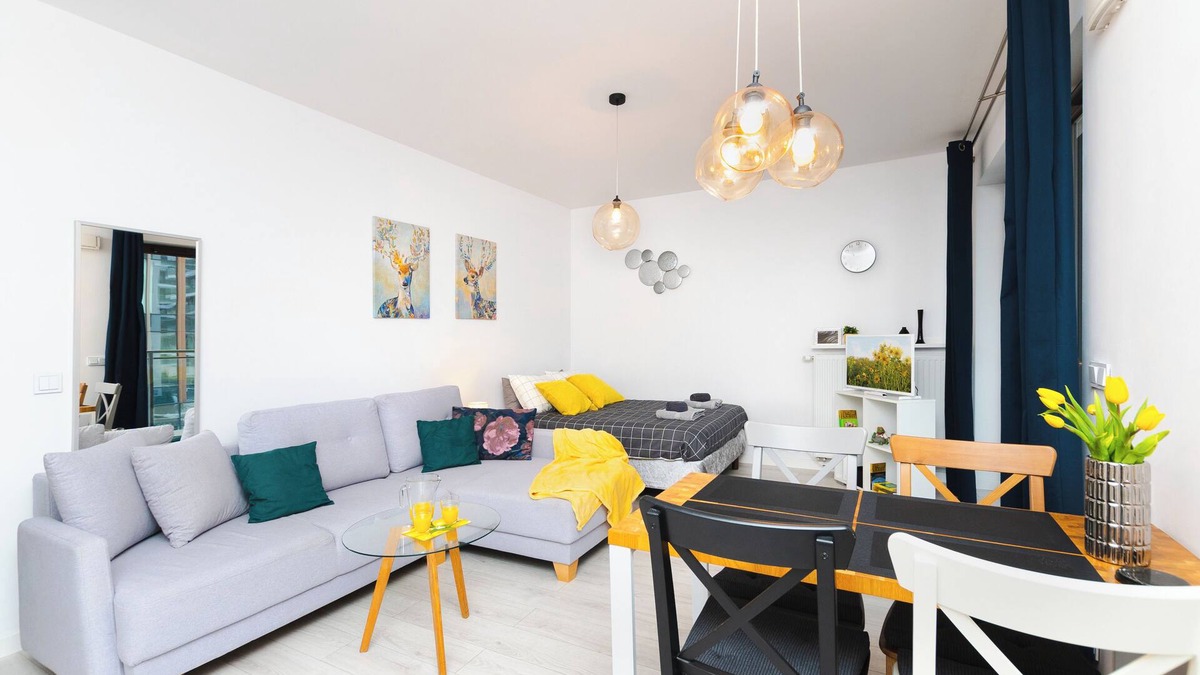 Warsaw Apartment | "Sempre Warszawa" Cozy and Quiet in the CityCenter