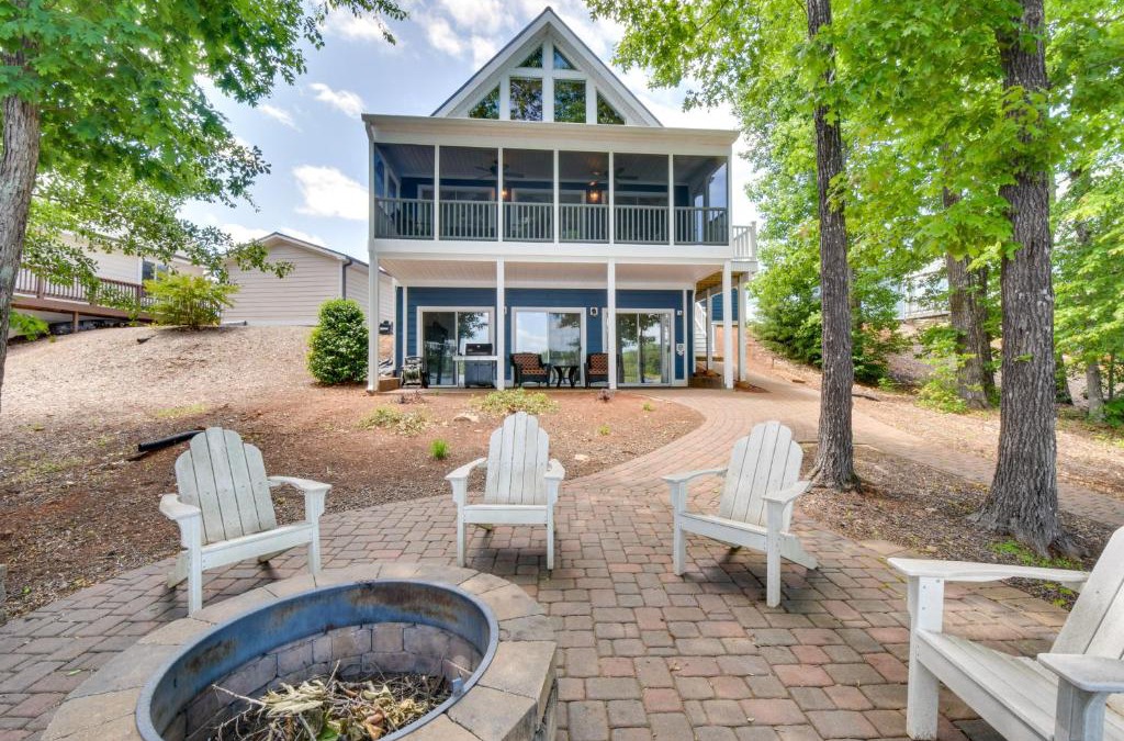 Seneca House | Seneca Lakefront Vacation Rental with Boat Dock!