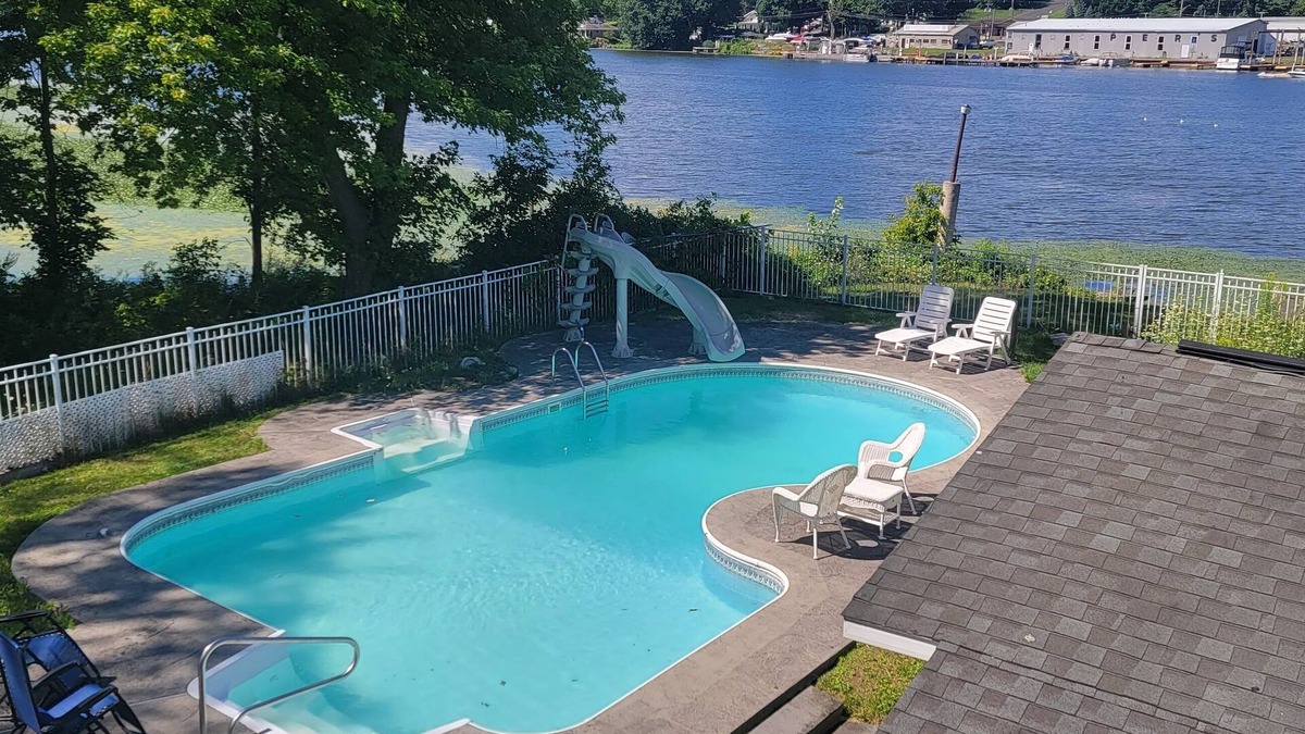 Baldwinsville House | Seneca Riverfront Spa! Hot tub, Pool + Sauna. Deep Water Docks and boat launch!