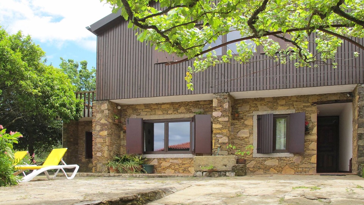 Venade House | Senhor do Socorro by Interhome